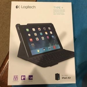 LOGITECH TYPE + for iPad Air
