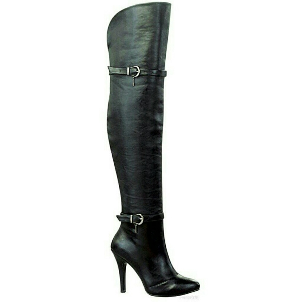 Stylish Heeled Boots