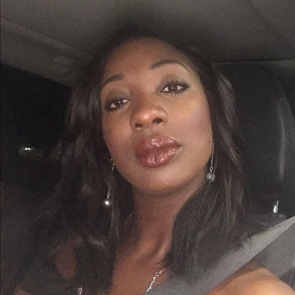 Meet your Posher, Rhonette