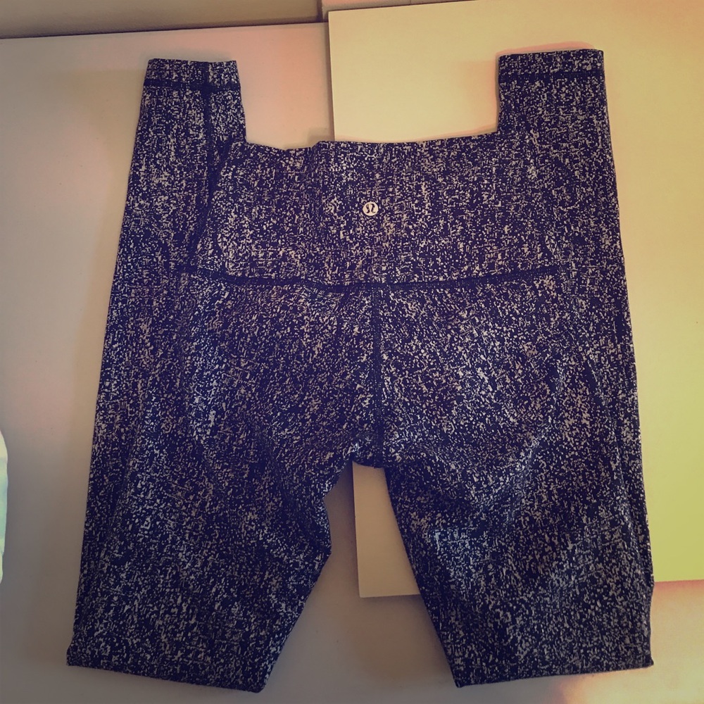 lululemon size 4 full length wunder under