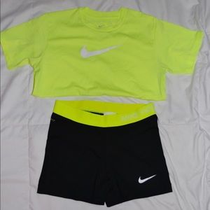 • Neon Nike Set •