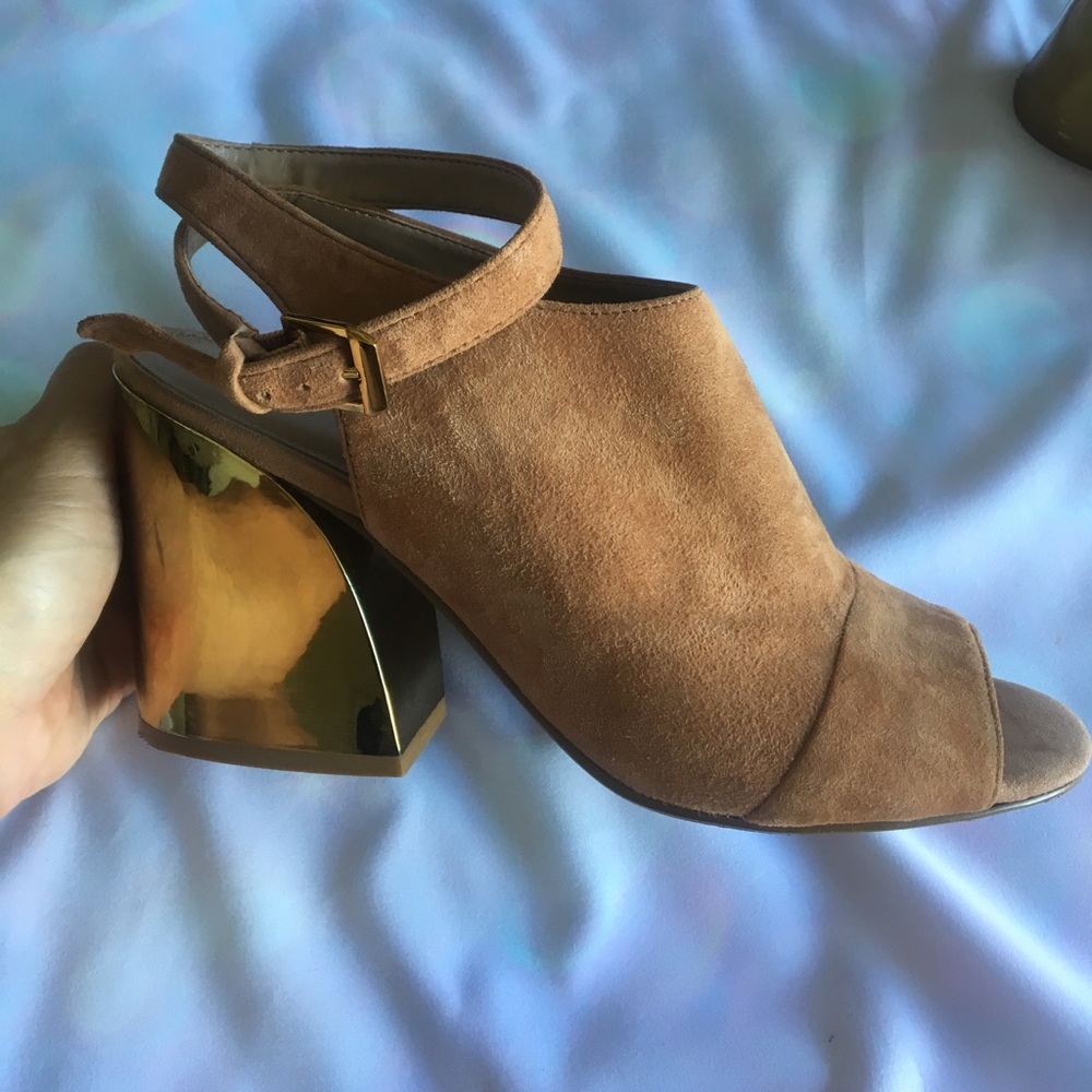 Cute fall suede heels - Aldo