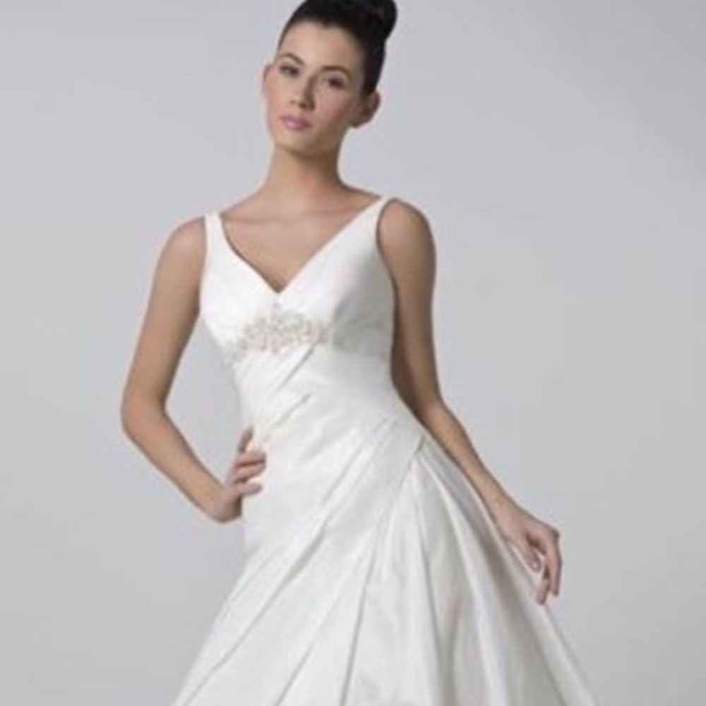 Jolie Wedding Dress-Brand New
