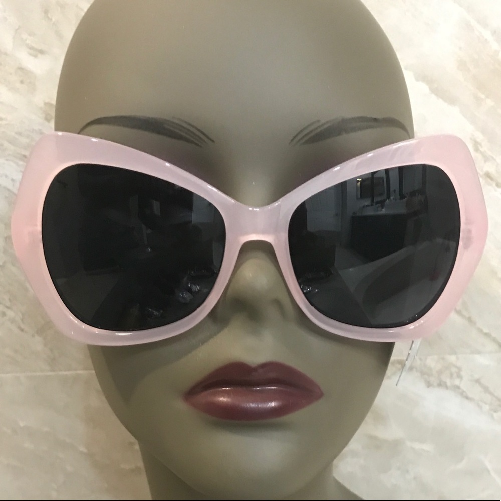 Vintage Style butterfly sunnies