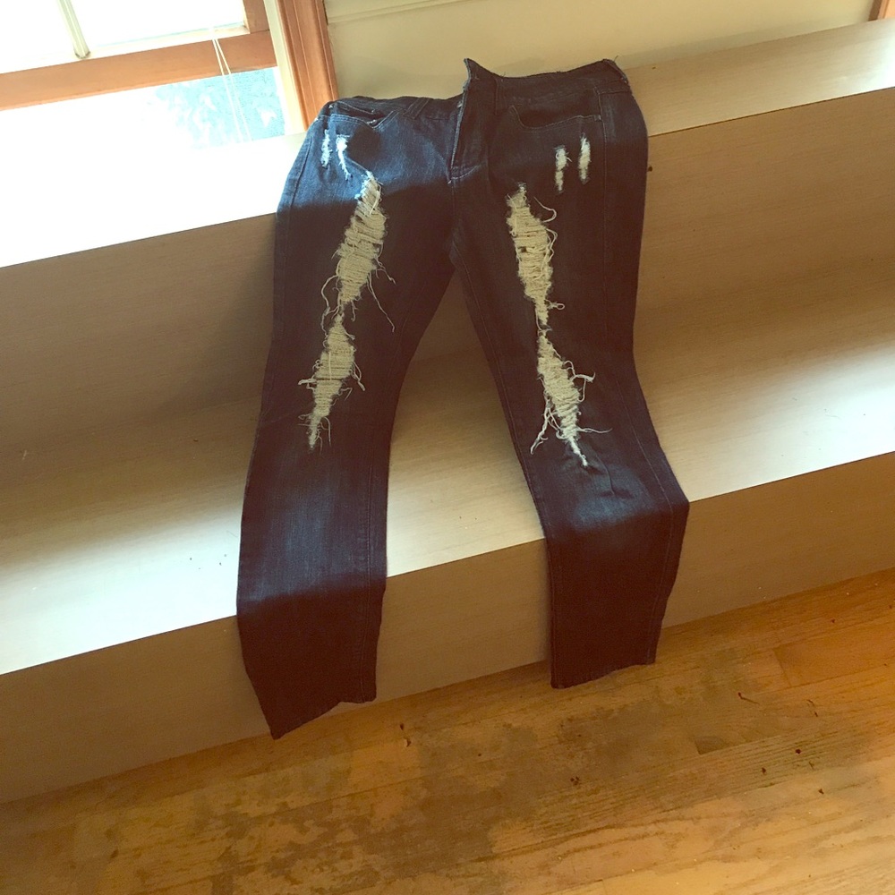 Destroyed denim stretch skinny jeans