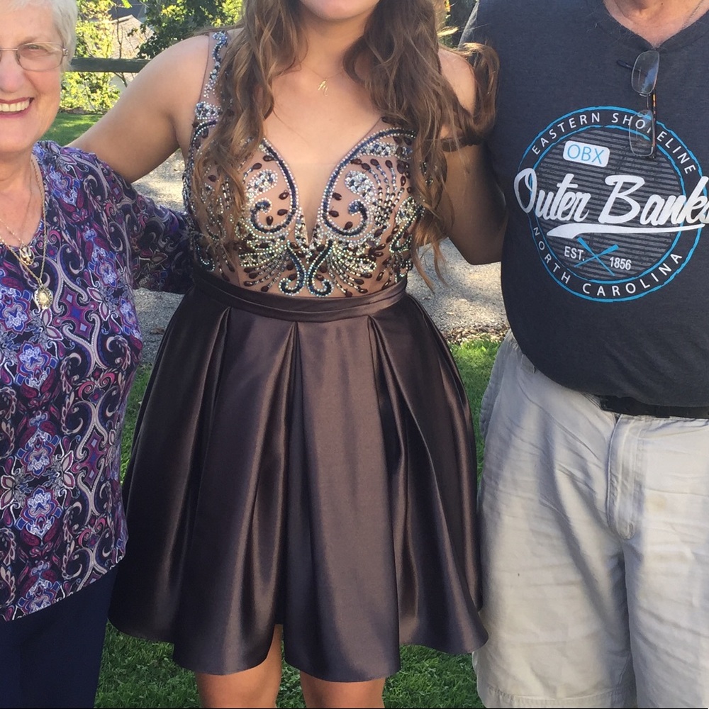 HOMECOMING DRESS - Picture 3 of 4