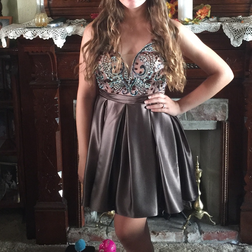 HOMECOMING DRESS - Picture 4 of 4