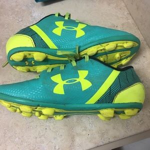 Boys soccer cleats
