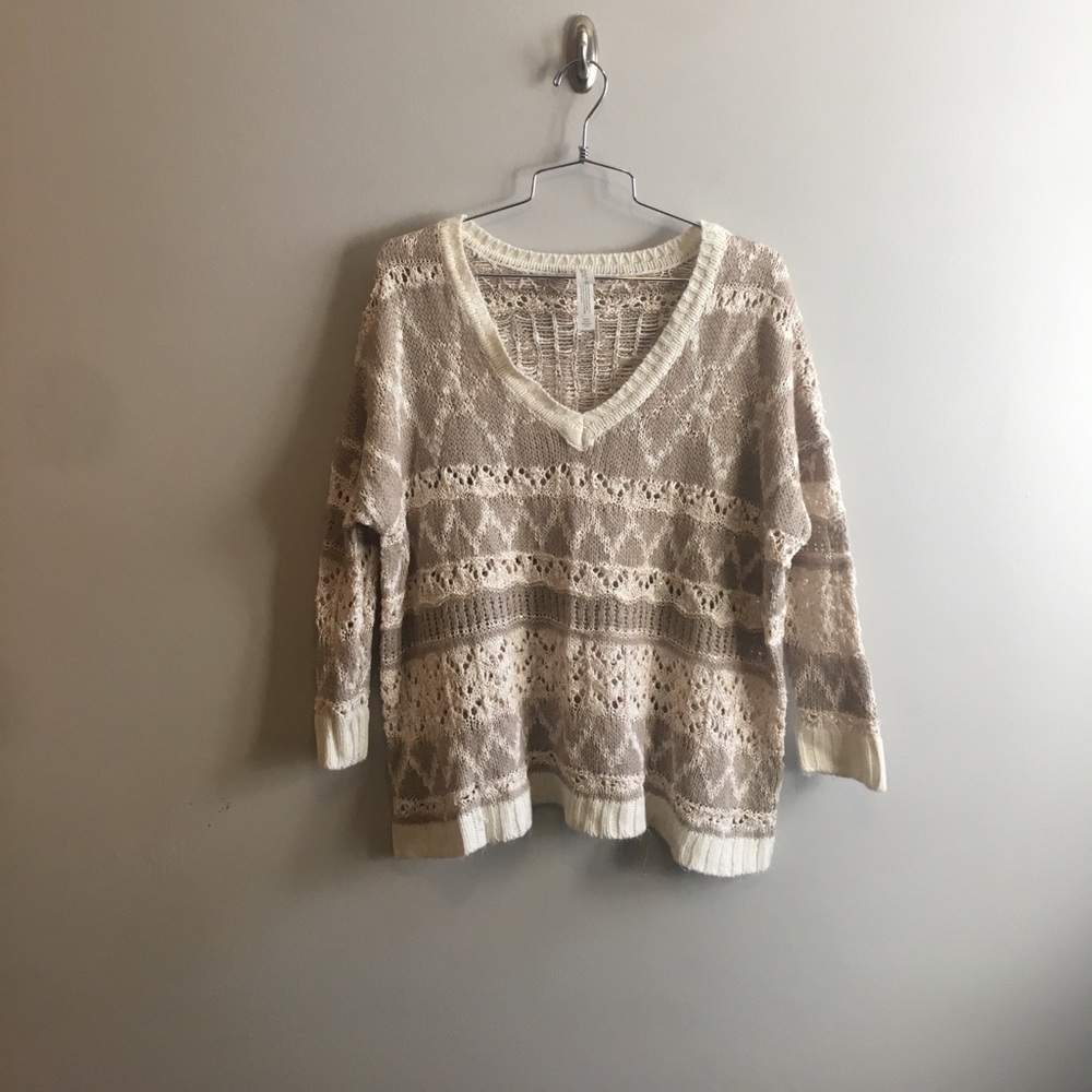 N-neck sweater