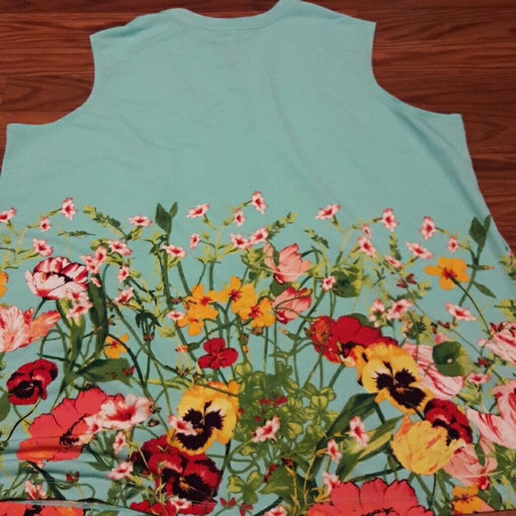 Markdowns *** Susan Graver Blouse *** EUC - Picture 5 of 5