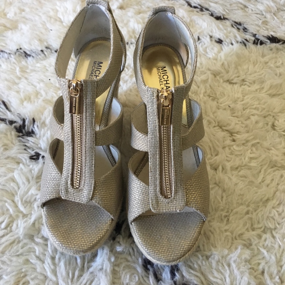 Michael Kors wedge 7 1/2
