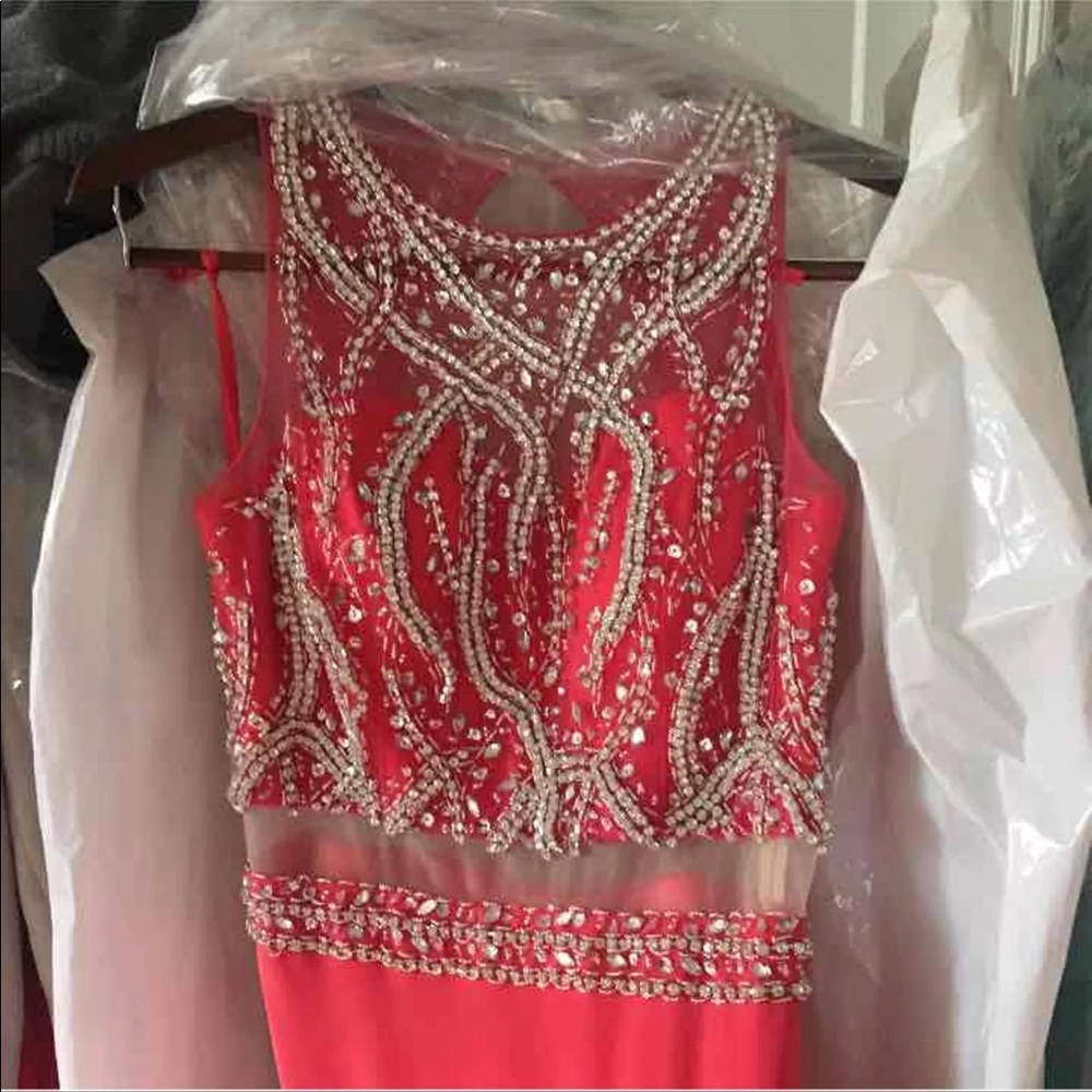 Gorgeous coral dress