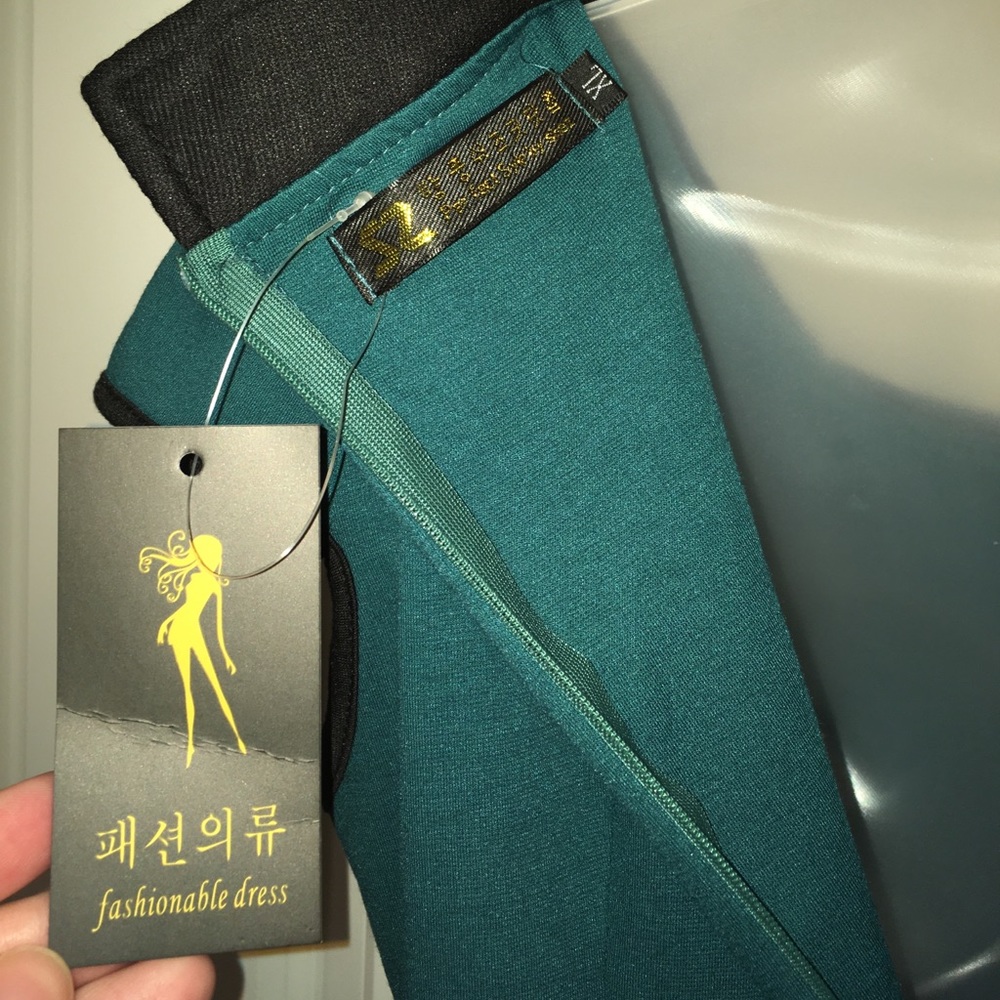 XL Teal and Black Dress (Fits more like a large) - Picture 3 of 3