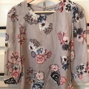Gray floral h&m top