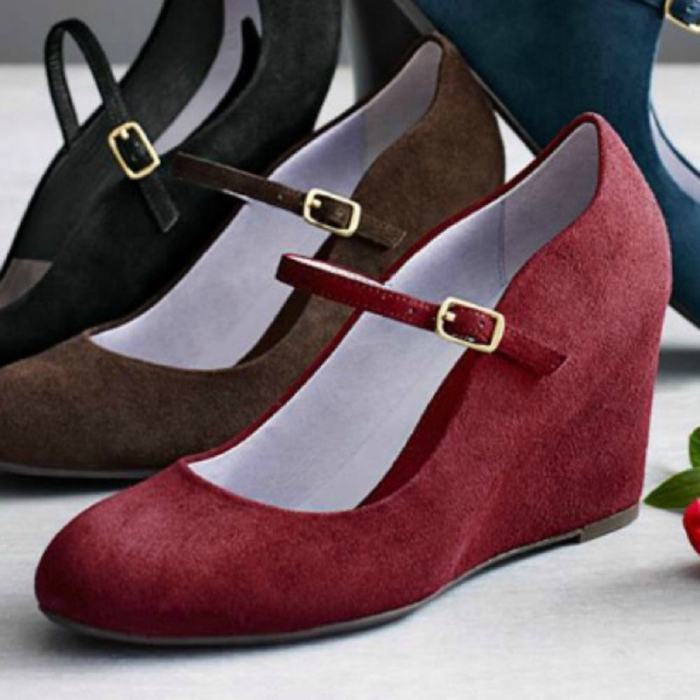 Johnson & Murphy suede wedges