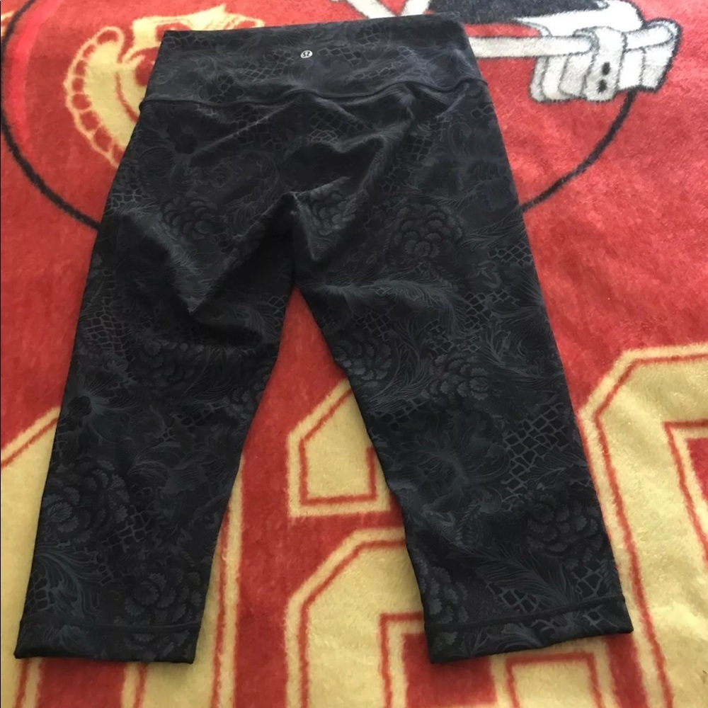 Lululemon Wunder Under 1/2 tight luxtreme