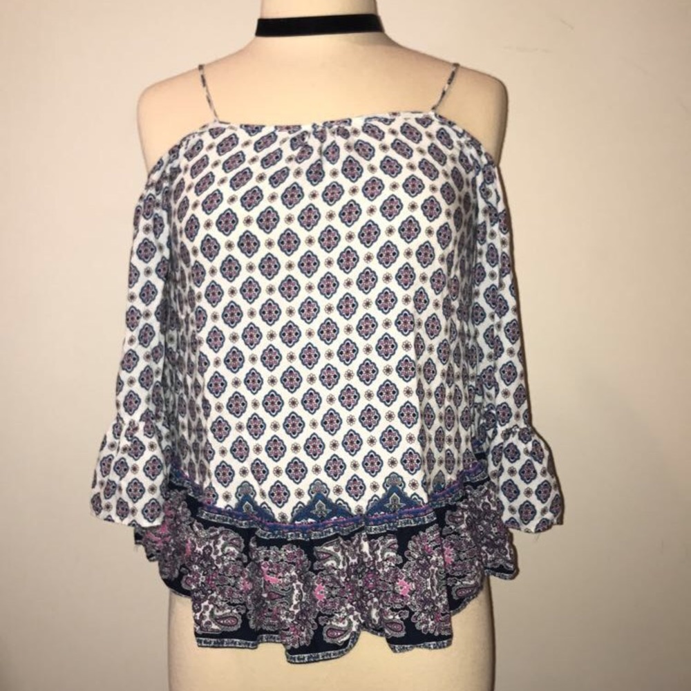 Fun boho top 💙 - Picture 1 of 3