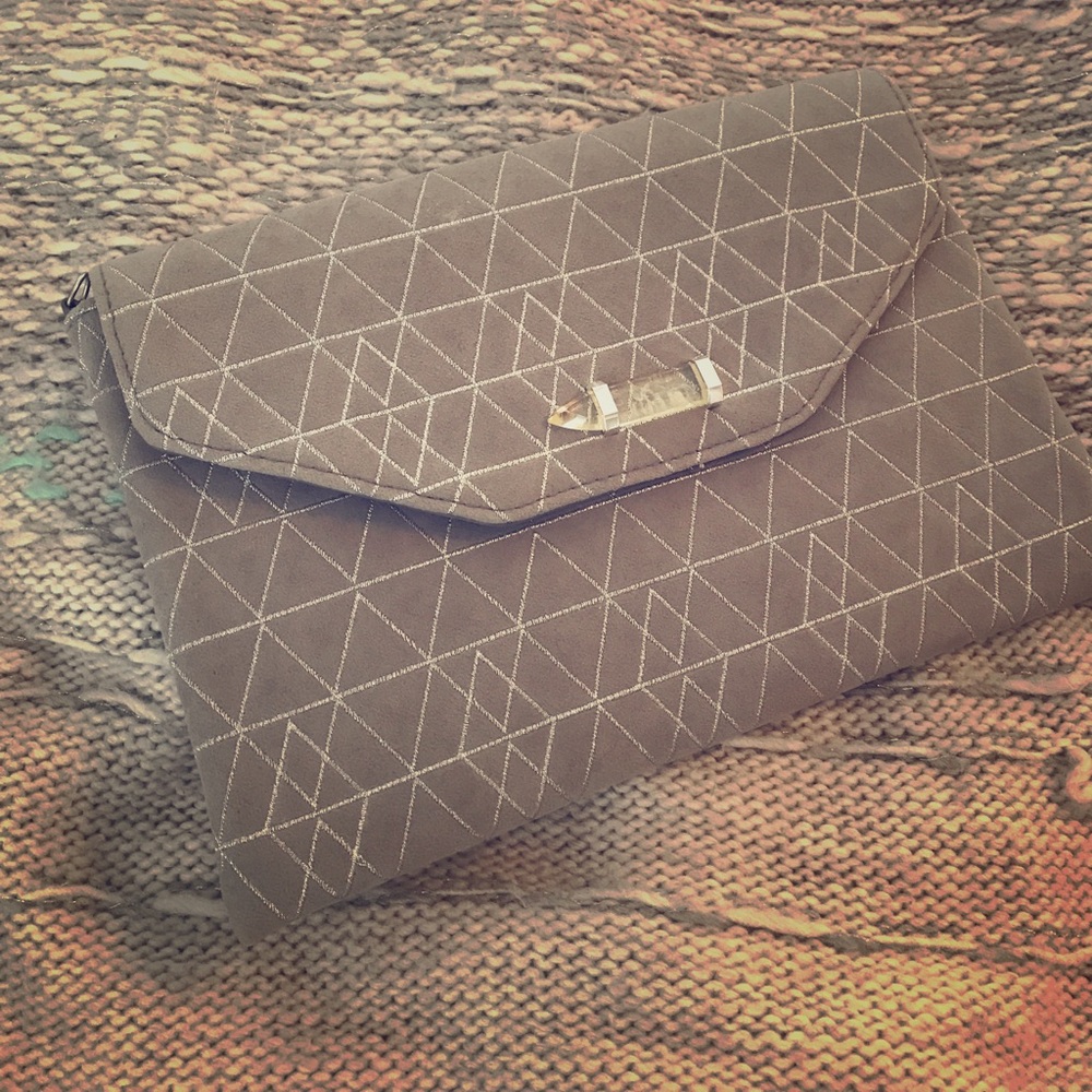 Stella and Dot clutch