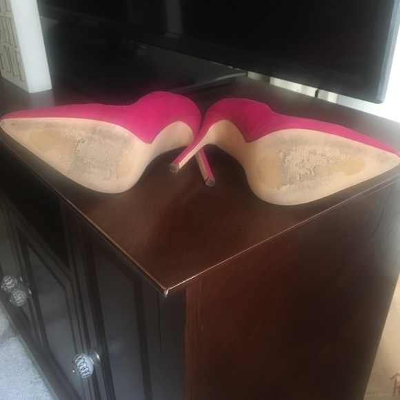 Pink Pointed-Toe Pumps - Picture 3 of 3
