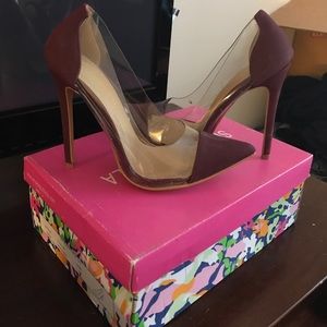 High heels pointed toe!