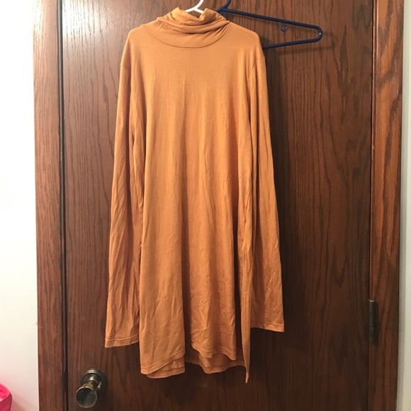 Mustard yellow turtle neck - Picture 2 of 2