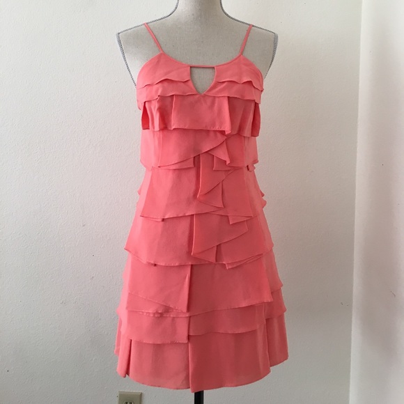 Beautiful silk tiered dress with keyhole neckline - Picture 1 of 3