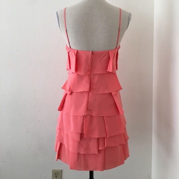Beautiful silk tiered dress with keyhole neckline - Picture 2 of 3