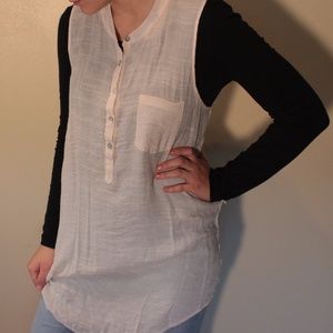 Long in length, short sleeve shirt in Women