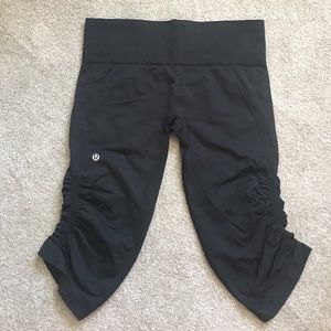 Lululemon stretch capris, size 8. VGUC $88
