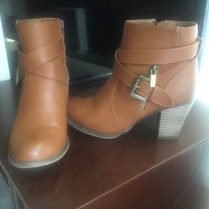 Ankle booties in camel