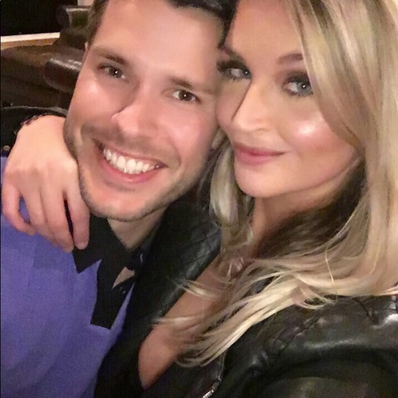 Meet your Posher, Ashley - Picture 4 of 4