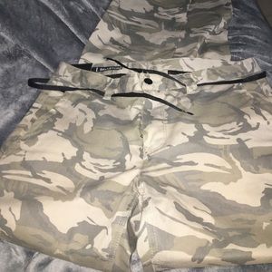 Camo skinny jeans with shoelace belt