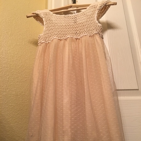 Creme Crochet Top with Sheer Sz M - Picture 4 of 8