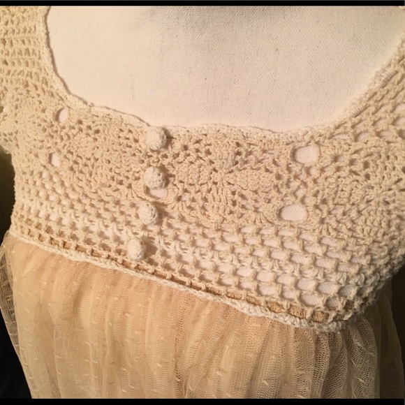 Creme Crochet Top with Sheer Sz M - Picture 8 of 8