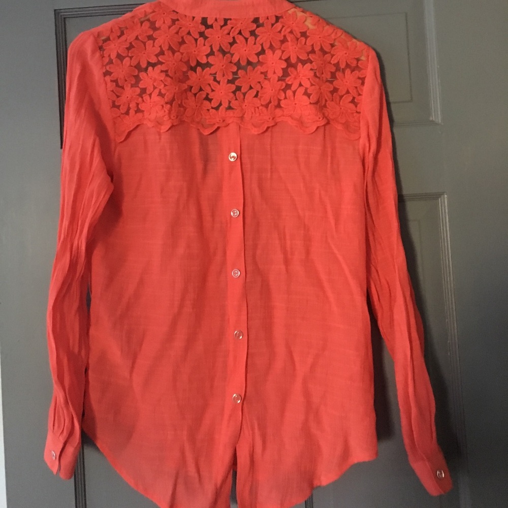 Top - Picture 2 of 4