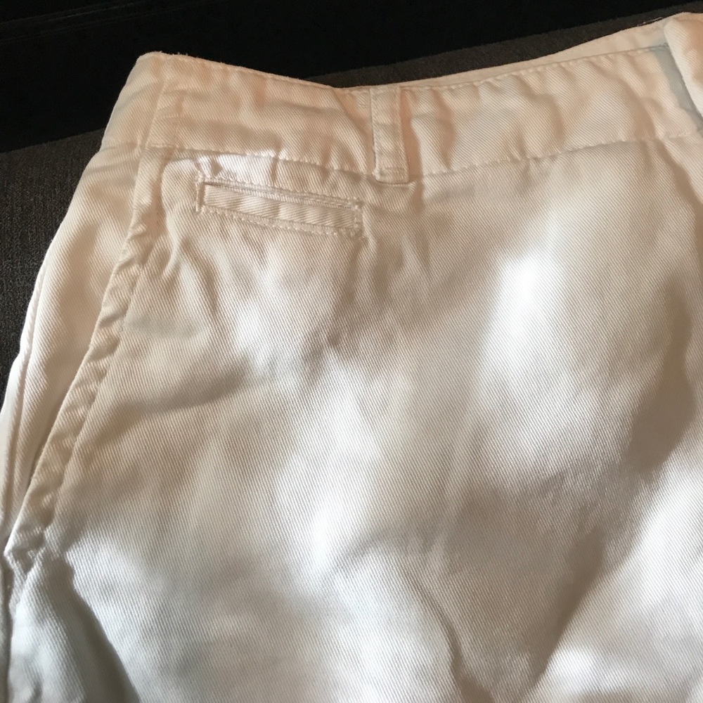 Too small - Picture 2 of 4