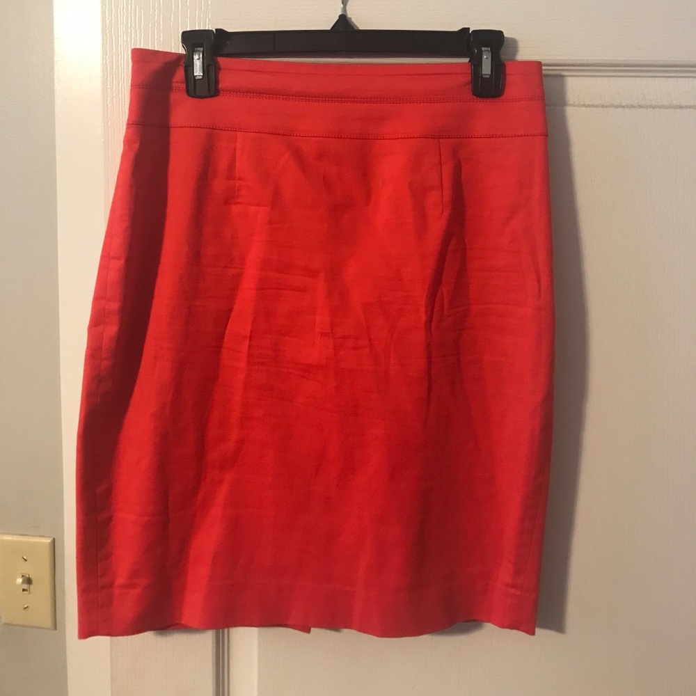 Bebe Pink skirt size 8