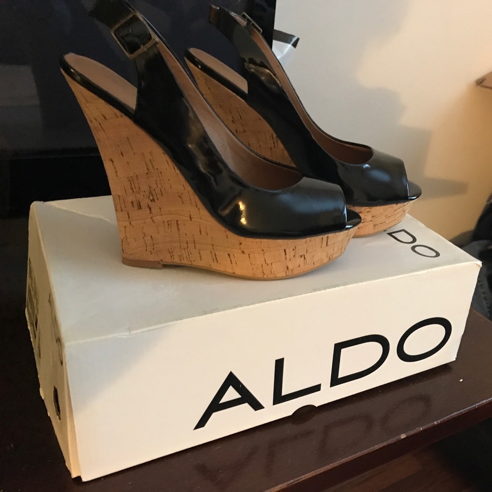 Aldo wedges !!!