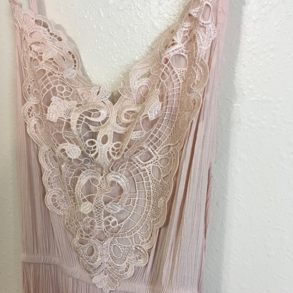 Rose colored, maxi dress w/ lace accent.