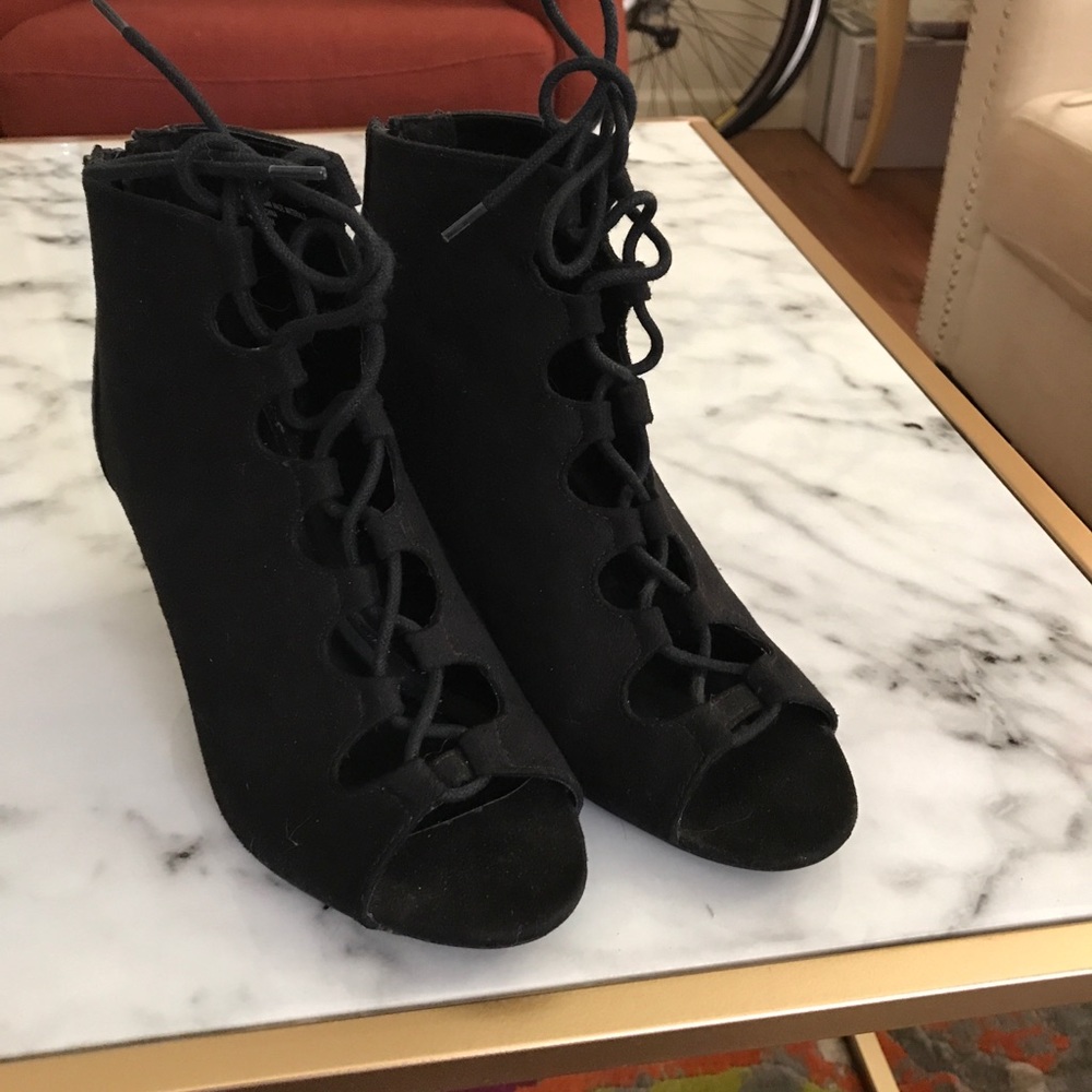 Cute black laced wedges