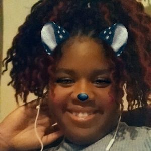 Meet your Posher, Alexis