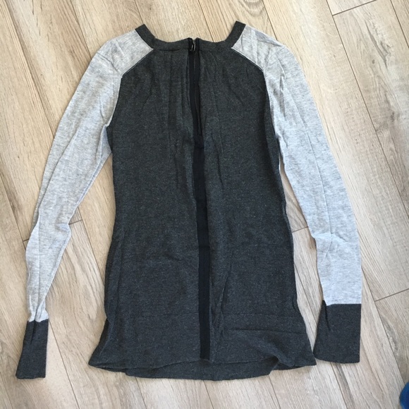 Loft Zip- back sweater - Small - Picture 2 of 2