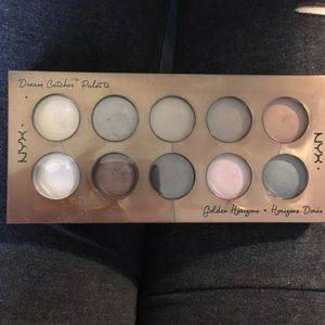 Nyx eyeshadow pallet