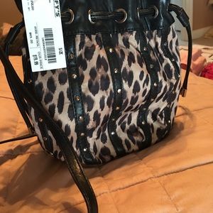 💥🎉Leopard/Cheeta Nine West Crossbody fun size !
