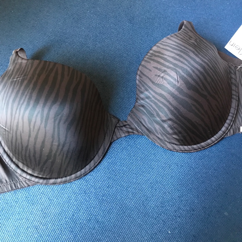 NWT Calvin Klein F3168 Essential Push-Up Bra