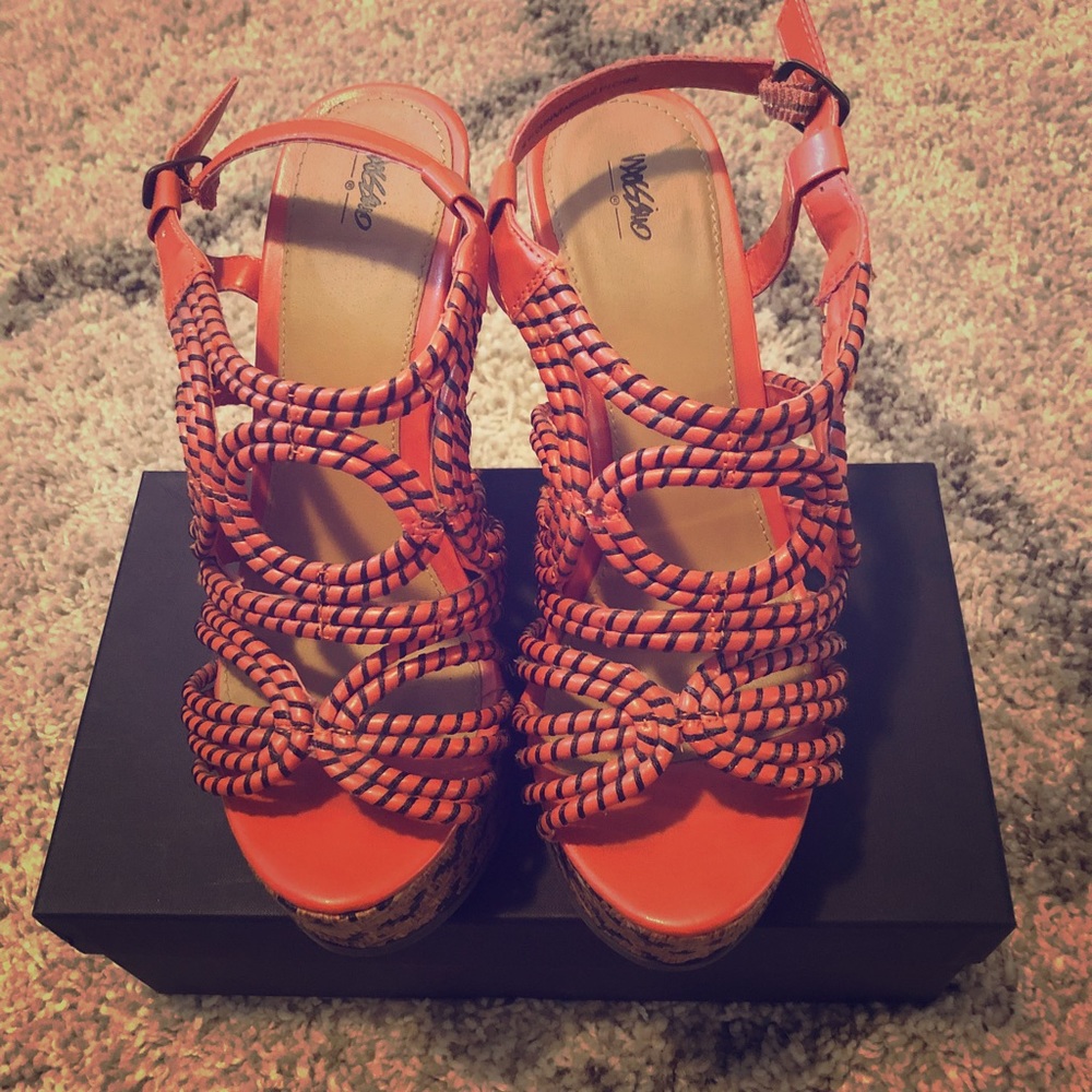 Mossimo orange and black wedges