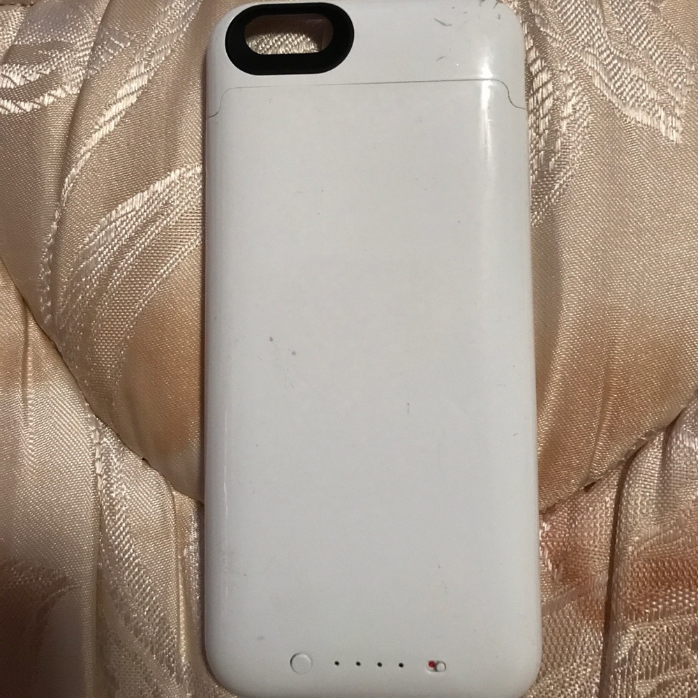 iPhone 6+ mophie case