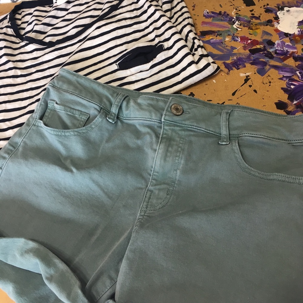 Aeo twill x midi short. Size 14