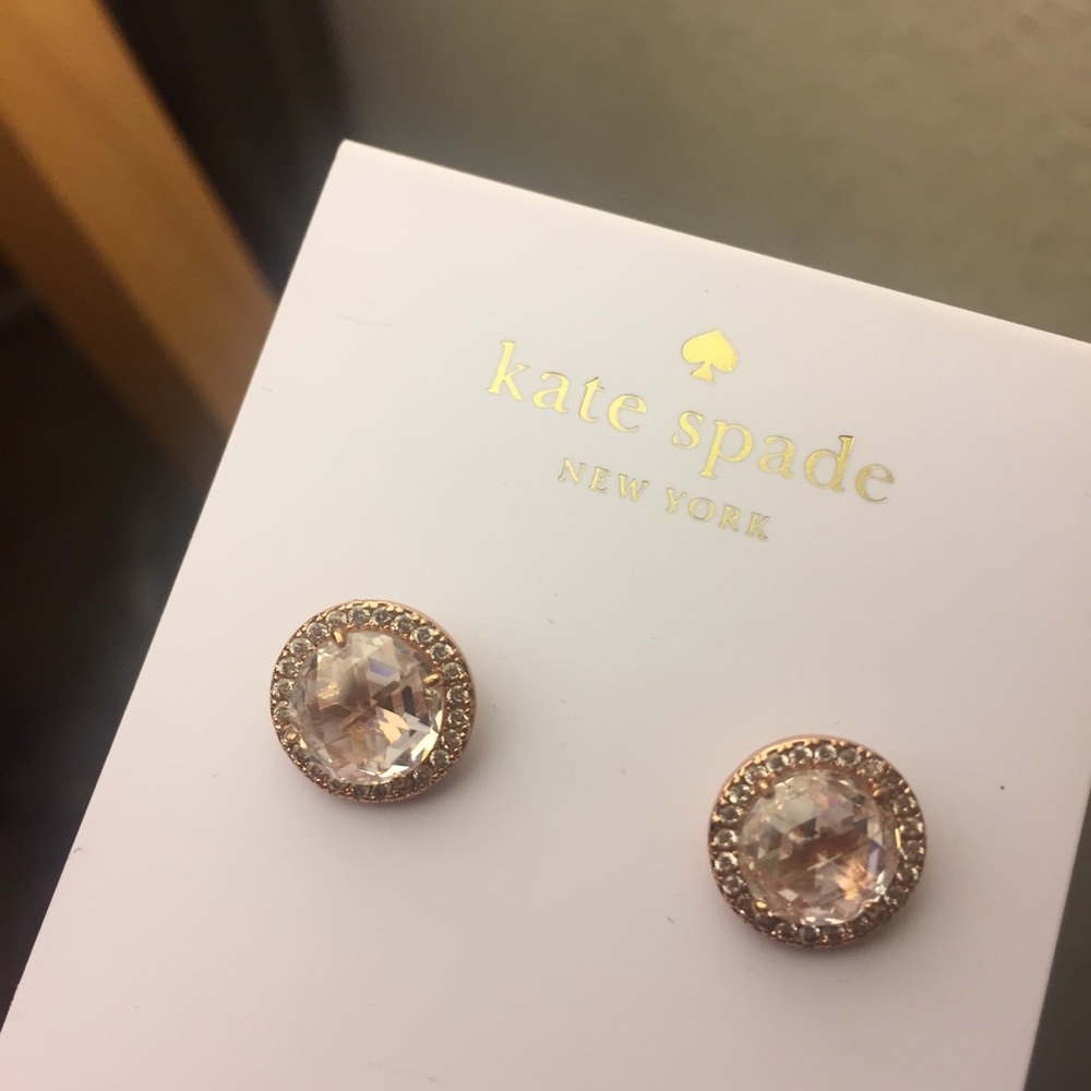 ❤️Sold❤️Kate Spade gold diamond earrings - Picture 3 of 5