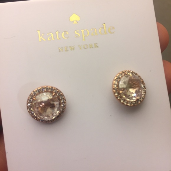 ❤️Sold❤️Kate Spade gold diamond earrings - Picture 2 of 5